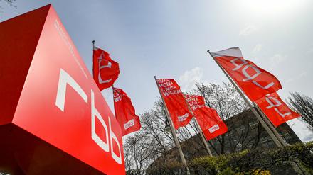 Stürmische Zeiten: Der RBB wird mit einigen Vorwürfen gegen die Senderspitze konfrontiert. 
