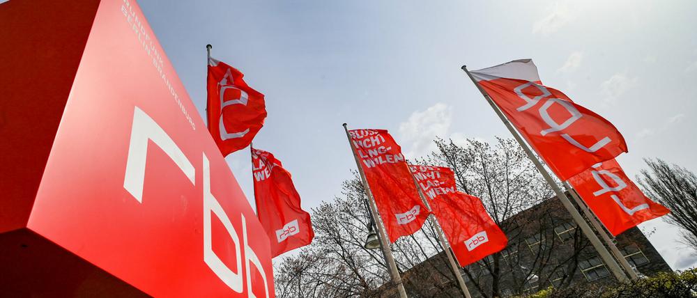 Stürmische Zeiten: Der RBB wird mit einigen Vorwürfen gegen die Senderspitze konfrontiert. 
