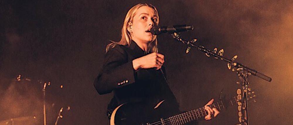 Phoebe Bridgers bei ihrem Berlin-Konzert im Tempodrom.