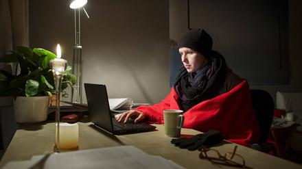 Solange Strom fließt, ist alles halb so schlimm. Kälteresistentes Arbeit am Computer.