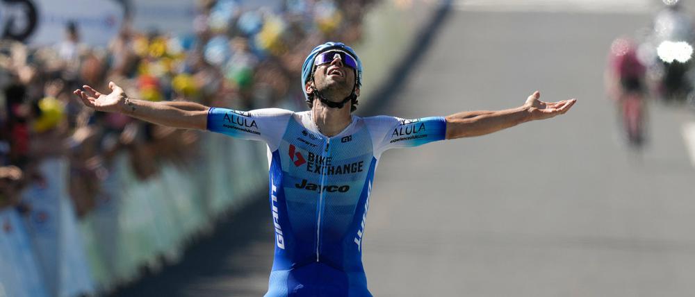Michael Matthews kann seinen Triumph in Mende ausgiebig feiern.