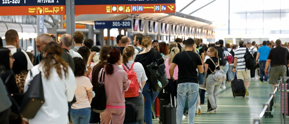 Die deutschen Flughäfen brauchen dringend Bodenpersonal. Die Türkei stellt sich gegen die Abwerbeversuche aus der Bundesrepublik. 