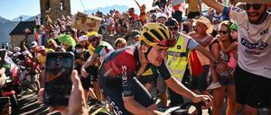 Thomas Pidcock war schon Mountainbike-Olympiasieger und hat nun auch in Alpe d'Huez gewonnen.
