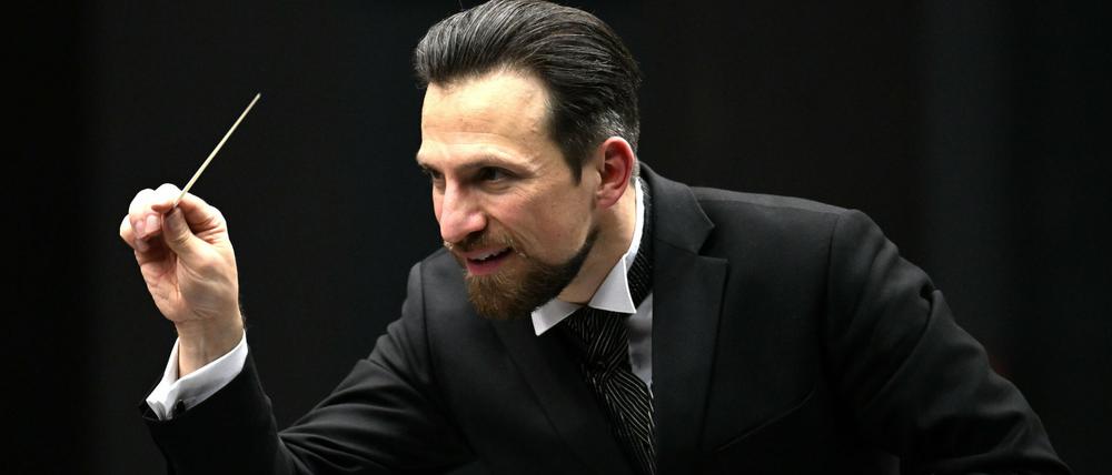 Cornelius Meister, Generalmusikdirektor der Staatsoper Stuttgart, springt bei den "Ring"-Proben für seinen erkrankten Kollegen Pietari Inkinen ein.