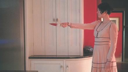 Fremder in meinem Haus. Harper (Jessy Buckley) wird von ihrer Vergangenheit heimgesucht, die sich als überaus real erweist.