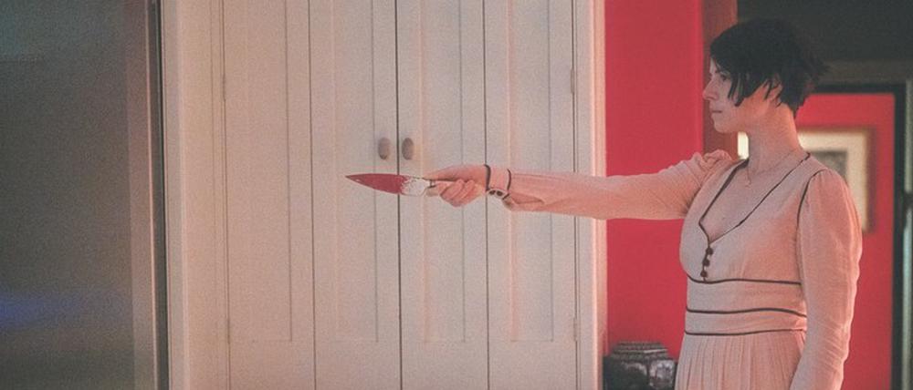 Fremder in meinem Haus. Harper (Jessy Buckley) wird von ihrer Vergangenheit heimgesucht, die sich als überaus real erweist.