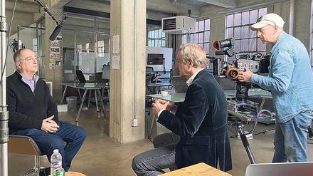 Ex-„heute-journal“-Moderator Claus Kleber spricht mit Stanford-Professor Fred Turner (li.) über irre Visionen im Silicon Valley. 