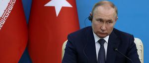 Der russische Präsident Putin bei einer Pressekonferenz in Tehran.