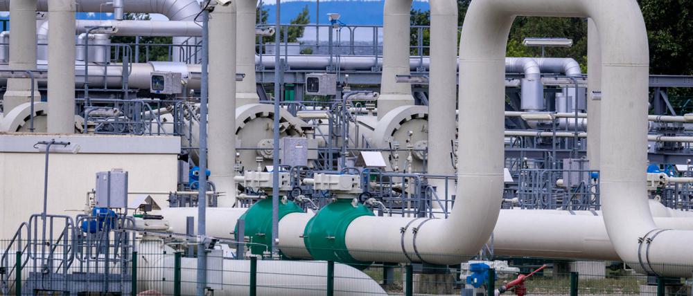 Rohrsysteme und Absperrvorrichtungen in der Gasempfangsstation der Ostseepipeline Nord Stream 1.