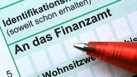 Greifen Sie noch zu Formular und Kugelschreiber - oder machen Sie die Steuererklärung über das Elster-Portal?
