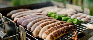 Ob mit Fleisch, vegetarisch oder vegan: Im Sommer wird viel gegrillt.