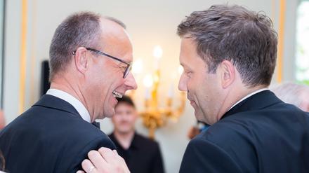 Hatten sich einiges zu sagen: CDU-Chef Friedrich Merz (links) und der SPD-Co-Vorsitzende Lars Klingbeil.