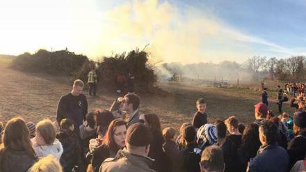 Tipp! Das Osterfeuer der Gatower Feuerwehr auf dem Feld - da kommen schon mal 5000 Besucher aus der ganzen Stadt. 
