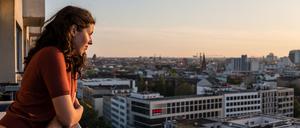 Während das Topsegment des Wohnungsmarktes immer weiter wächst, wird für niedrige Einkommen viel zu wenig gebaut.