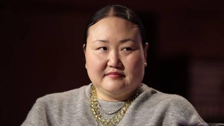 Die US-Schriftstellerin Hanya Yanagihara. Sie wurde 1974 in Los Angeles geboren und wuchs in Hawaii auf. 