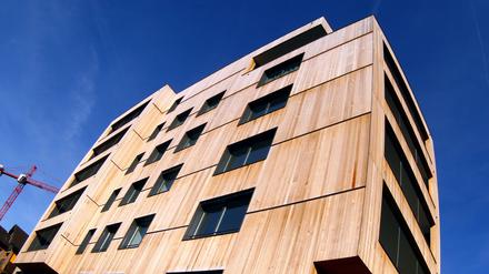 Städte wieder aus Holz und anderen bio-basierten Baustoffen zu bauen, soll sogar eine negative CO₂-Bilanz ermöglichen. 