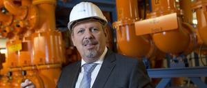 Der studierte Elektrotechniker Thomas Schäfer arbeitet seit mehr als 40 Jahren in der Strombranche.