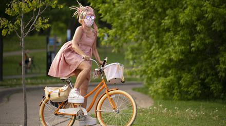 Immer mehr Menschen steigen wegen Corona aufs Fahrrad um. 