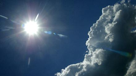 Sonne und Wolken