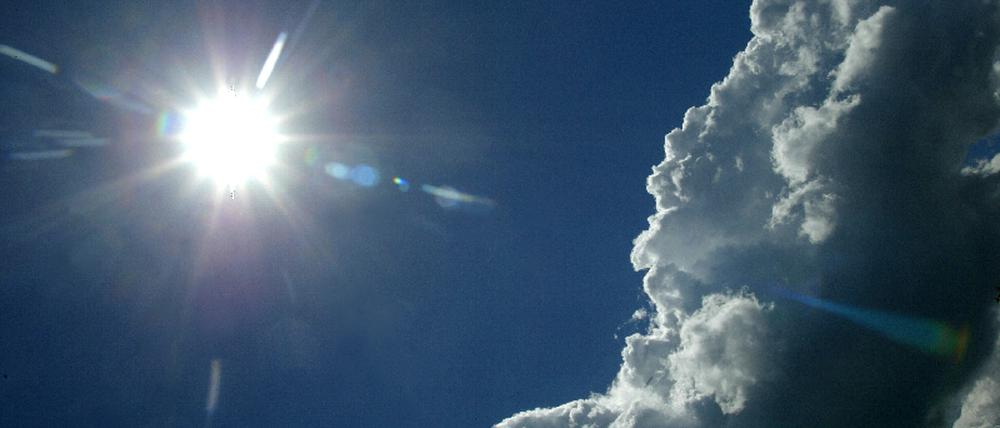 Sonne und Wolken