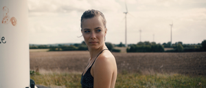 Keine Landlust. Die 24-jährige Christin (Saskia Rosendahl) will der Langeweile ihres Bauernhofs entfliehen.