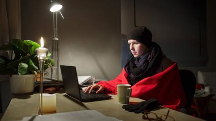 Realeinkommen schrumpfen in Berlin. Und in diesem Jahr werden Mieten weiter steigen. Neubauten kosten 14,41 Euro. Bleibt noch der Umzug nach Cottbus