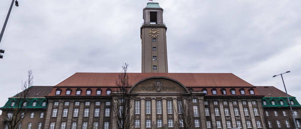 Rathaus Spandau in Berlin *** Spandau city hall in Berlin