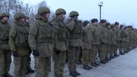 Russische Soldaten sind in Belarus angekommen.