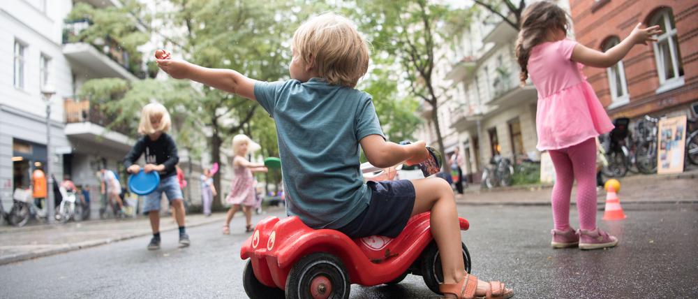 Zur temporären Spielstraße wird die Graefestraße bereits manchmal.- Bald soll das nächste Experiment folgen.