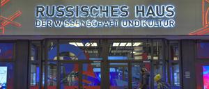 Russisches Haus der Wissenschaft und Kultur, Friedrichstraße, Mitte, Berlin, Deutschland *** Russian House of Science and Culture, Friedrichstraße, Mitte, Berlin, Germany