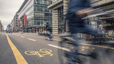 Verschieben muss der Senat schon jetzt das im Koalitionsvertrag beschlossene Ziel beim Radwegebau in Berlin.