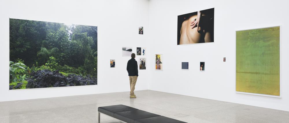 Eine Ansicht der Ausstellung von Wolfgang Tillmans.
