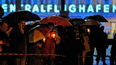 236713_3_081030_tempelhof_protest_ddp.jpg
