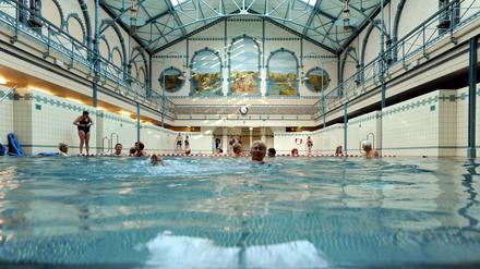 Die Alte Halle des Stadtbads Charlottenburg ist Berlins ältestes Hallenbad.