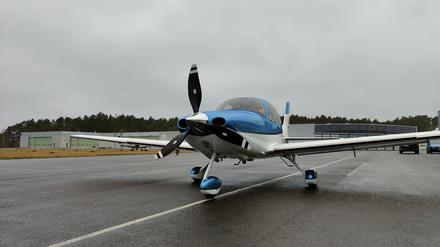 190 Flugzeuge sind in den Hallen des Flugplatzes untergebracht. Die meisten gehören Privatleuten.