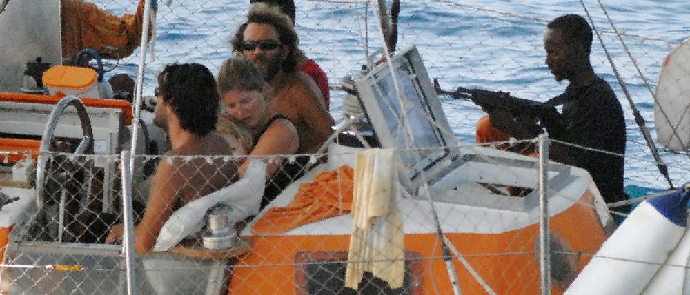 Französische Segeljacht Tanit aus der Hand von Piraten befreit - Tote