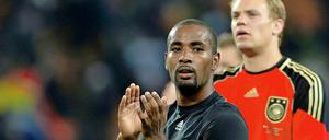 Cacau muss gegen England passen.