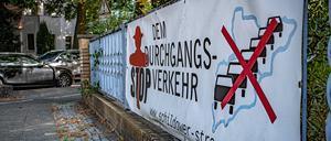 Stehen bleiben. Anwohner in Hermsdorf wehren sich gegen den Durchgangsverkehr.