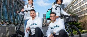 Die Gründer Ali El-Ali (r.) und Manuel Aberle versprechen schnelle Medikamentenlieferungen - und faire Arbeitsbedingungen für die Rider.