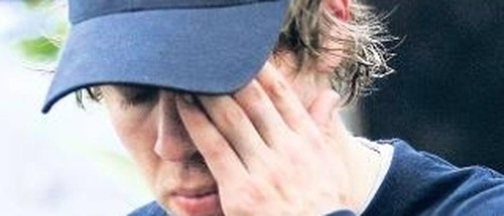 Sebastian Vettel versucht, den erneuten Ausfall zu verkraften.