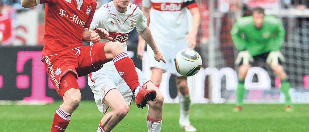 Hält die Wade? Arjen Robben (links) verletzte sich gegen Stuttgart wieder.