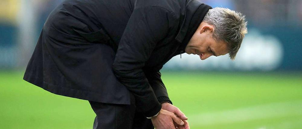 Im Land der untergehenden Sonne: Trainer Littbarski blickt in Richtung Zweite Liga.