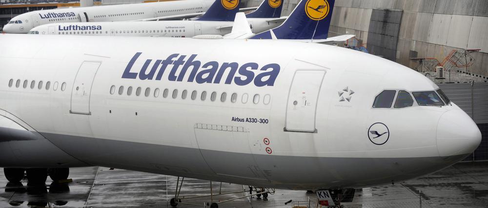 Bei der Deutschen Lufthansa droht nach Ostern ein erneuter Streik der Piloten.