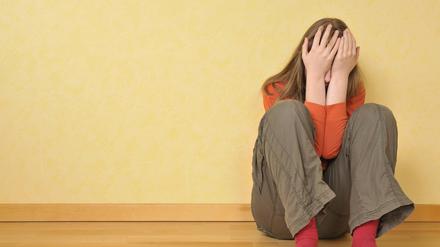 Rund 40 Prozent der jungen Menschen sahen nach einer repräsentativen Umfrage vom vergangen Herbst ihre psychische Gesundheit durch die Pandemie beeinträchtigt.
