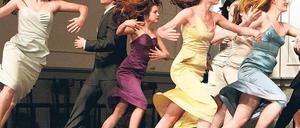 Bewegungen, Berührungen. Szene aus dem Film „Tanz Träume“. Foto: Realfictionfilme