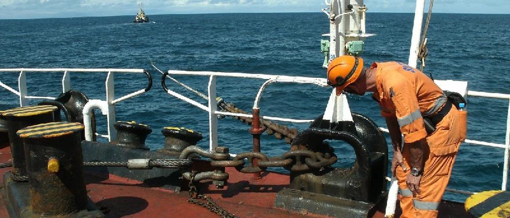 Frachter auf Riff - Ölentsorgung