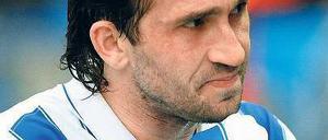 Skeptisch nur für den Moment. Theofanis Gekas ist Sonntag einsatzbereit. Foto: dpa