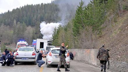 Bei einem Anschlag in der Türkei kam ein Polizist ums Leben, zwei weitere Sicherheitskräfte wurden verletzt.