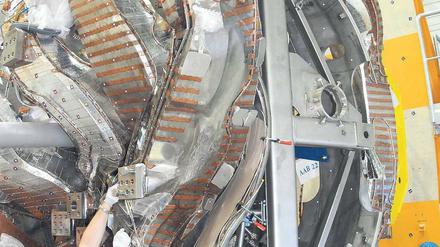Kleines Vorbild. So ähnlich wie dieses Modul des Reaktors Wendelstein 7-X, der in Greifswald gebaut wird, soll auch Iter aussehen, nur deutlich größer.