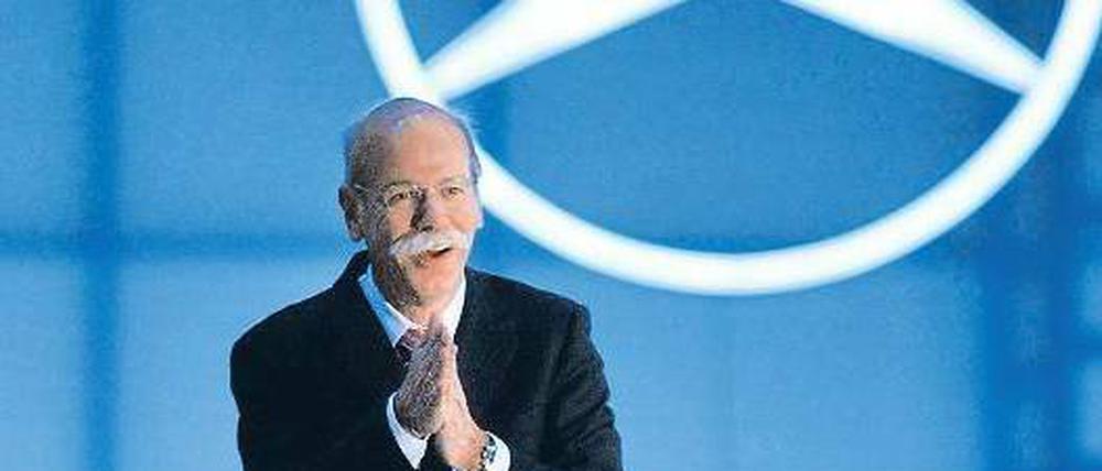 Blick nach vorne. Daimler-Chef Dieter Zetsche setzt Mercedes für die Zukunft ehrgeizige Renditeziele. Kurzfristig müssen sich die Aktionäre aber noch gedulden. Foto: ddp